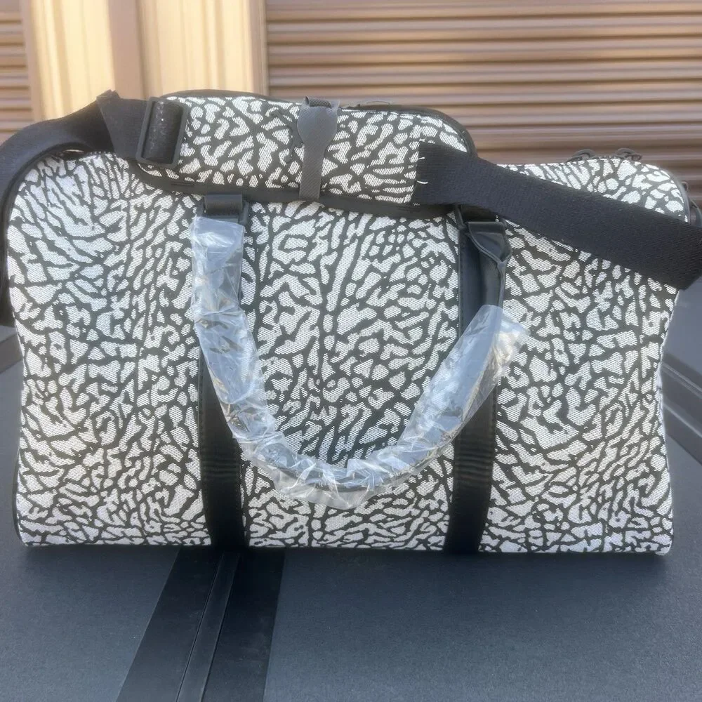 Jordan Monogram Duffle Bag Luggage Elephant Print (25L)  MM0978-100 SIZE-M